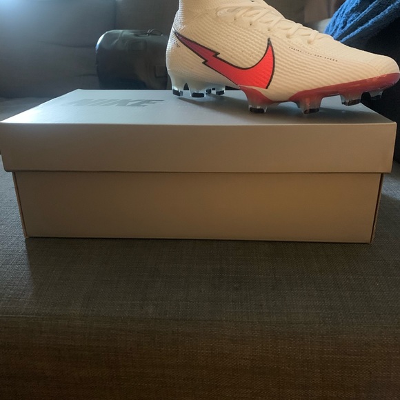 Nike Superfly 7 Elite FG Mens US 7 / Women’s 8.5 - Picture 4 of 5